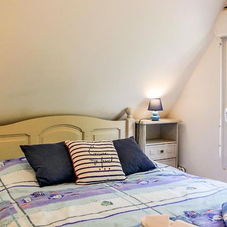 Awesome Apartment In Vasteville With Kitchenette Luaran gambar